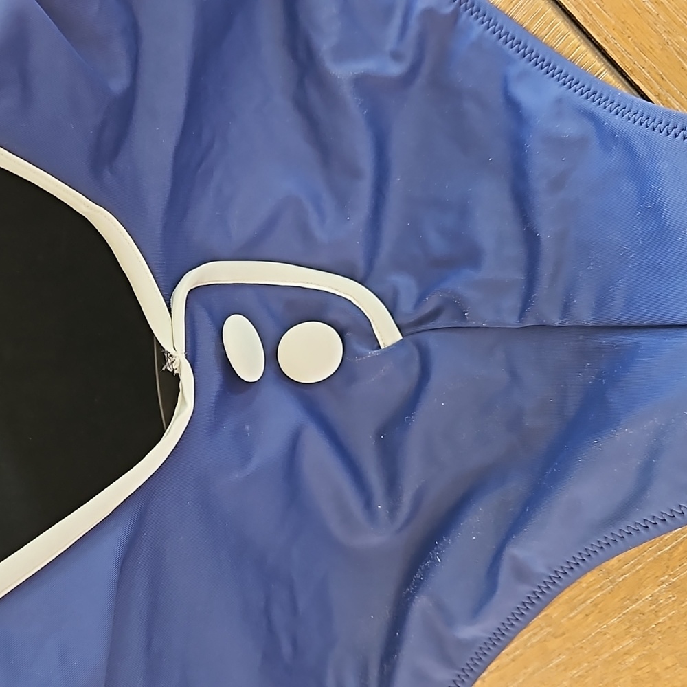 Never Worn Solid And Striped One Piece Swimsuit - image 4